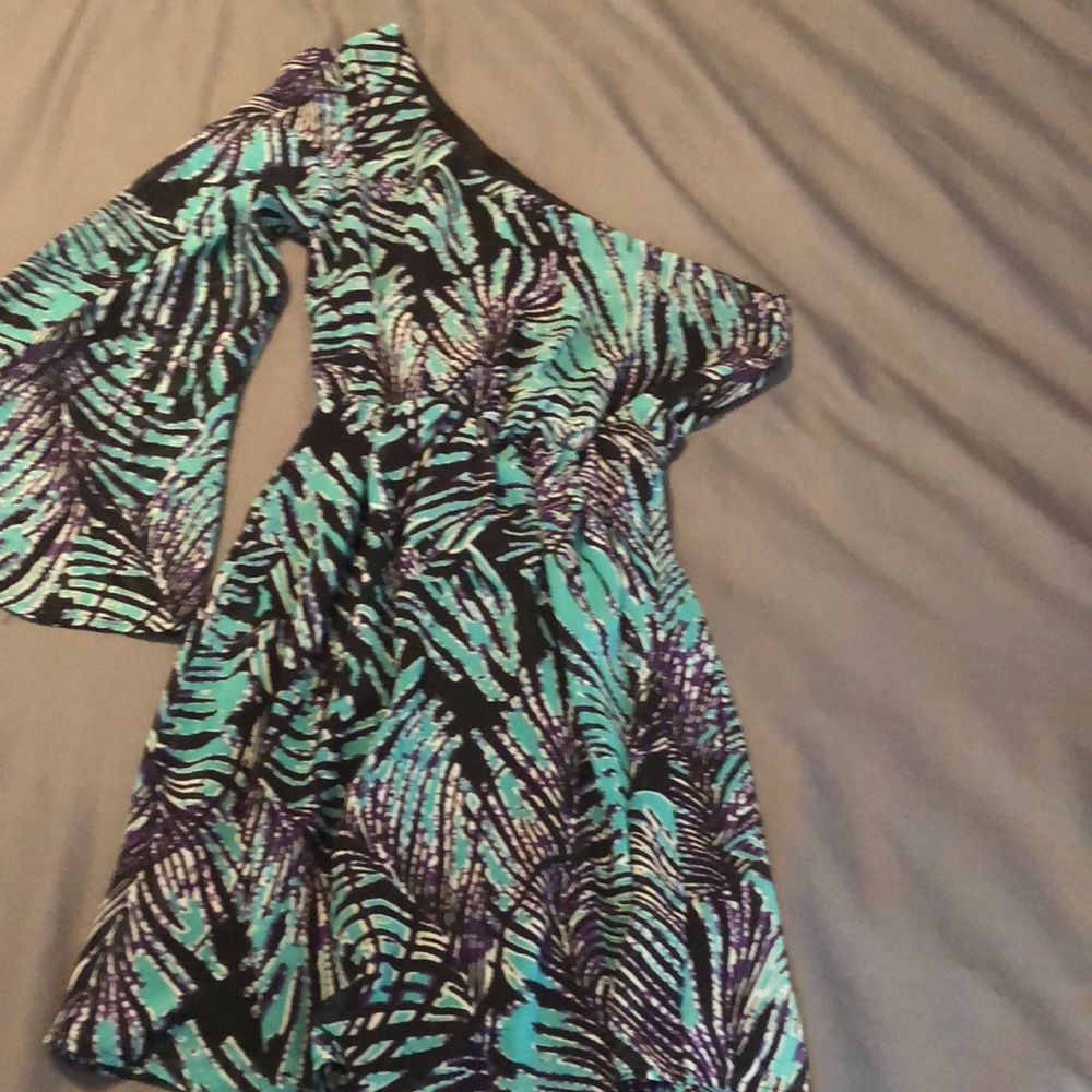 One shoulder dress